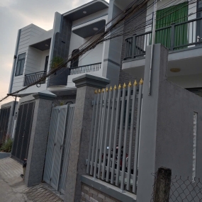 Thi công lắp hàng rào